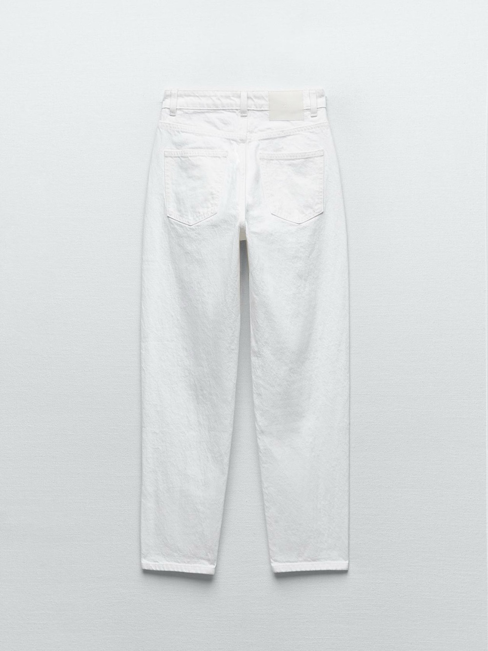 WHITE ZARA STRAIGHT LEG JEANS